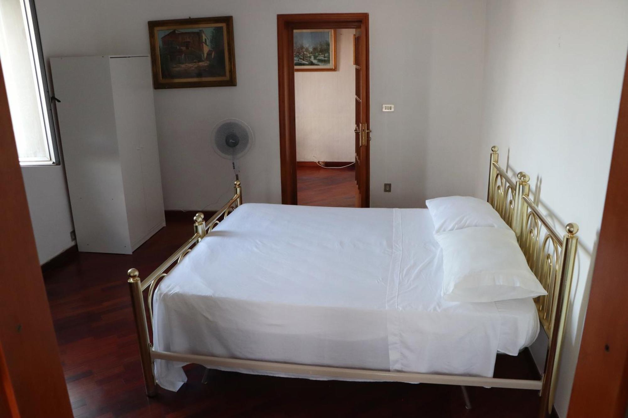 Il Panorama Al Centro Di * Napels